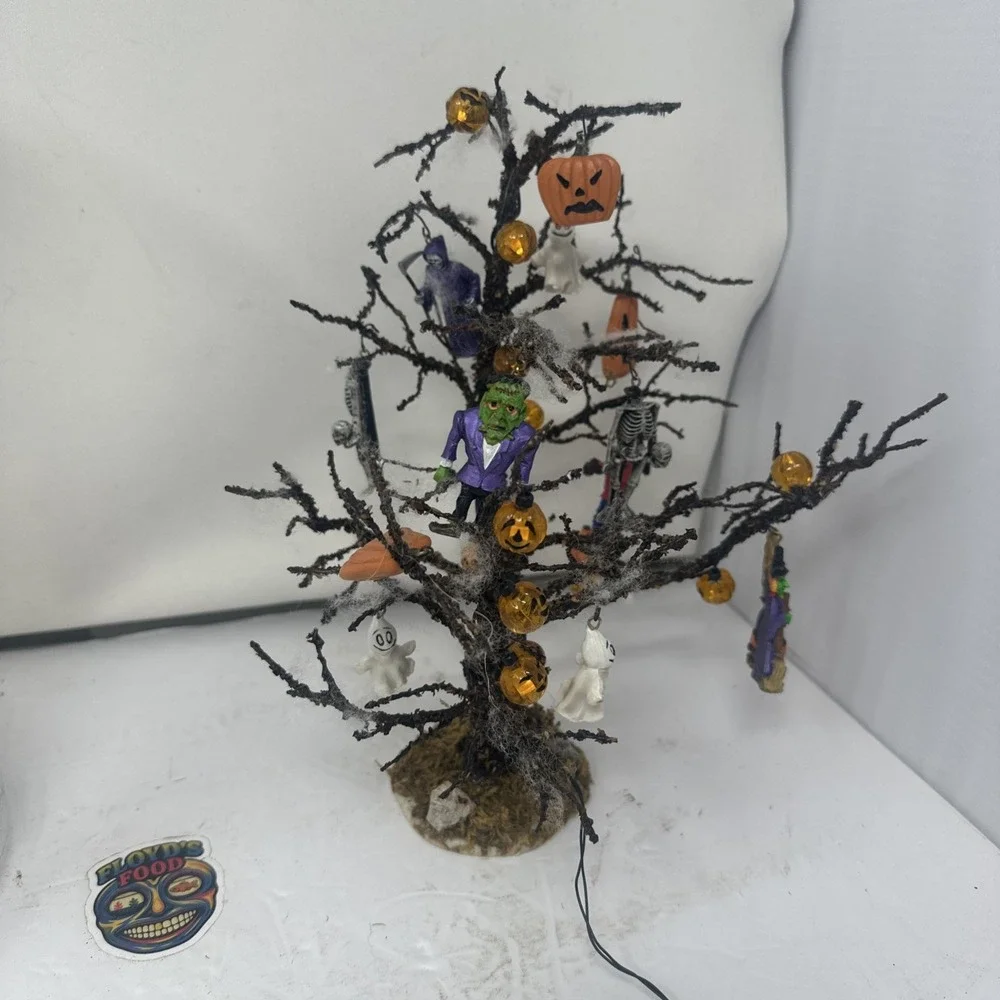 2003 Lemax Spooky Town Decorated Halloween Tree Lighted RETIRED 34934A Monster